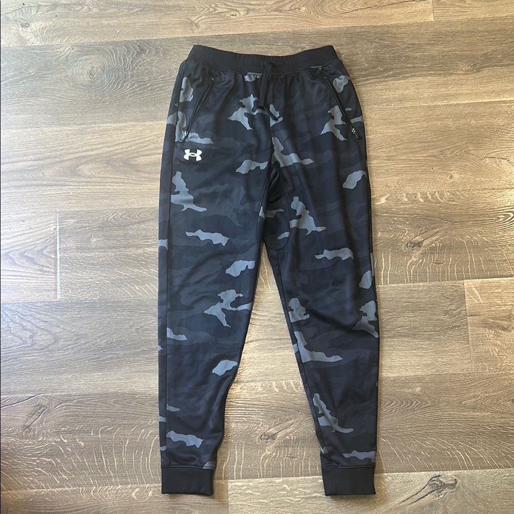 Under Armour Black and Gray Camo Sweatpants